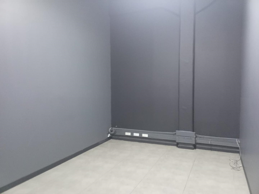 To Let Commercial Property for Rent in Woodstock Western Cape